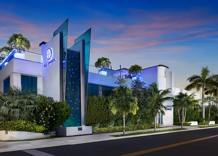 H2O Suites- Adults Only